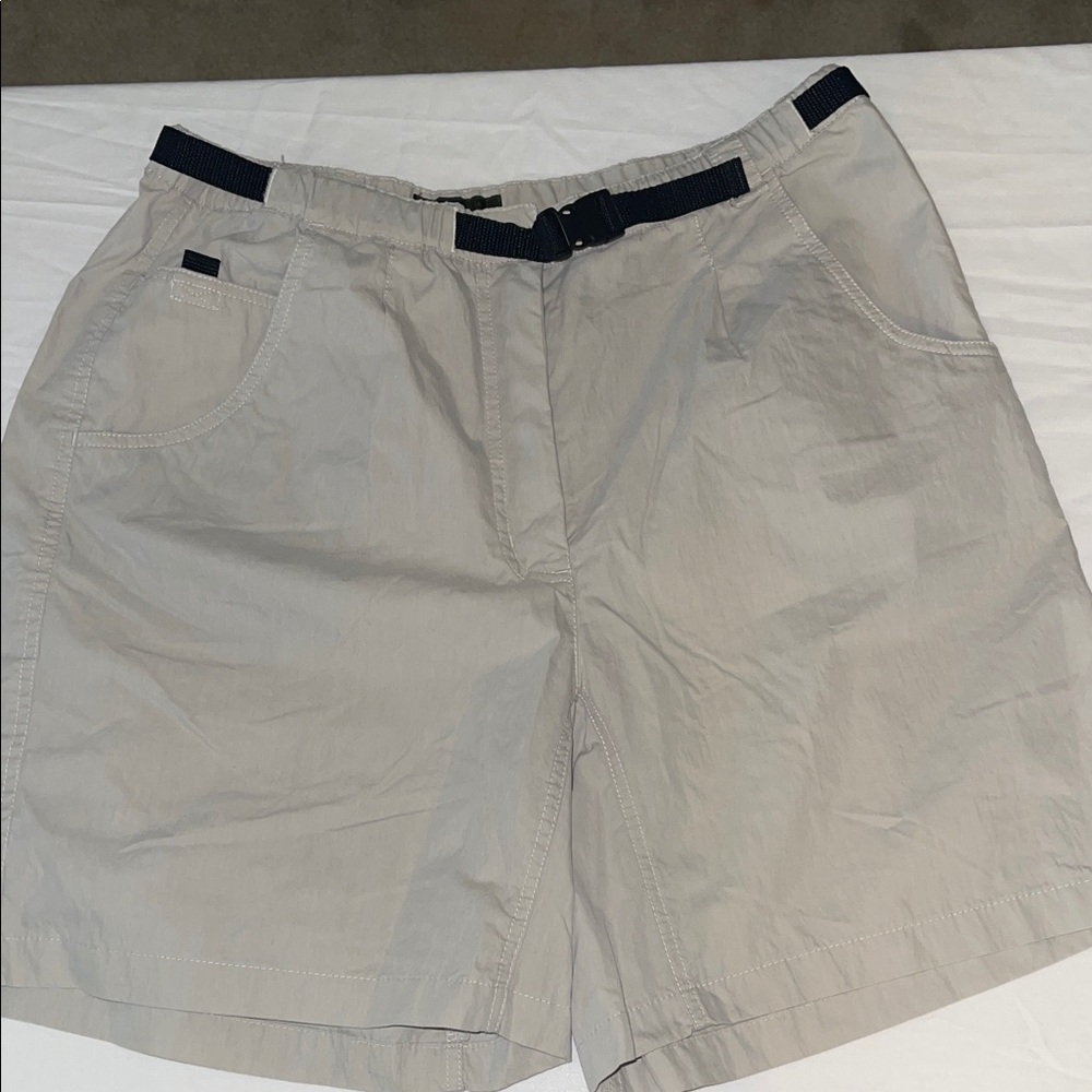 Eddie Bauer Ladies Casual Bermuda Shorts (L) – Built for Comfort